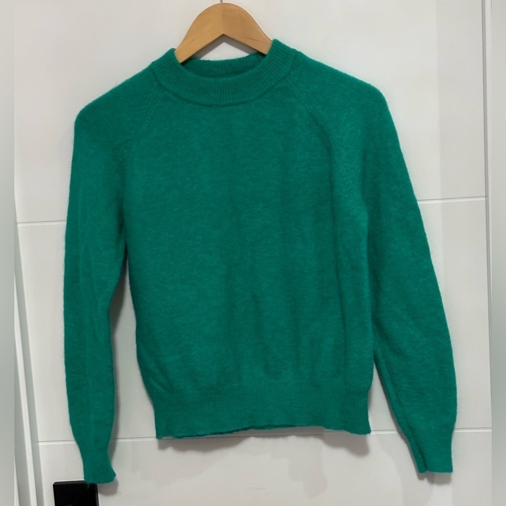Zara: Women’s Sweater (pro approx 19.5in) -Size Small